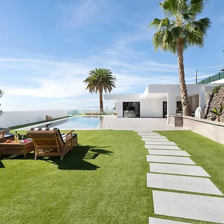Βίλα Alba House