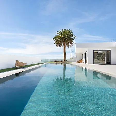 Alba House Βίλα