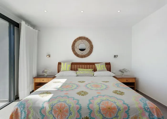 Alba House فيلة *