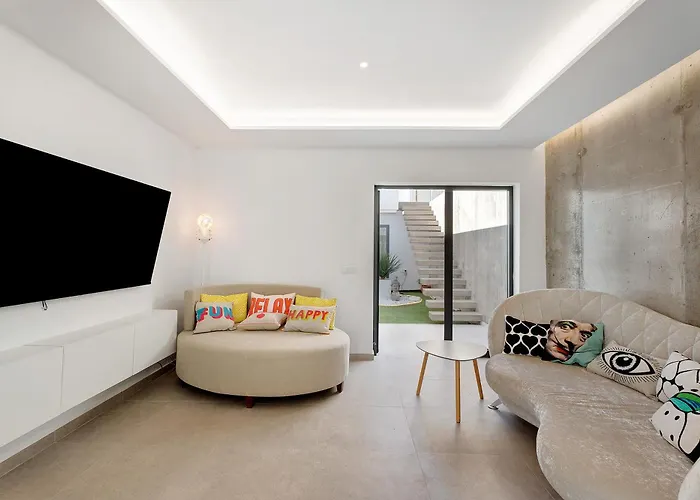 Alba House فيلة أذيخي