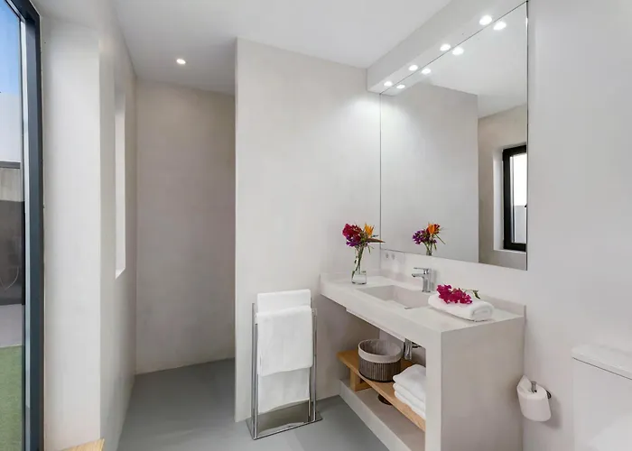 فيلة Alba House *