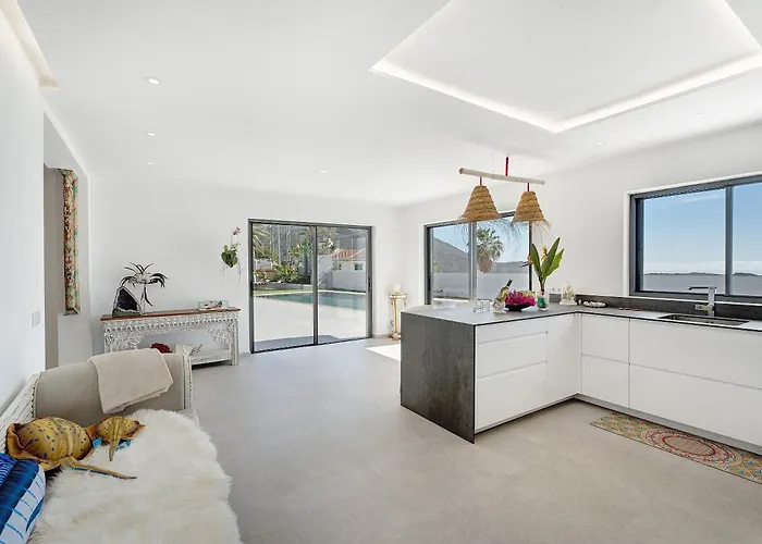 Alba House فيلة *