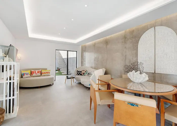 Alba House *